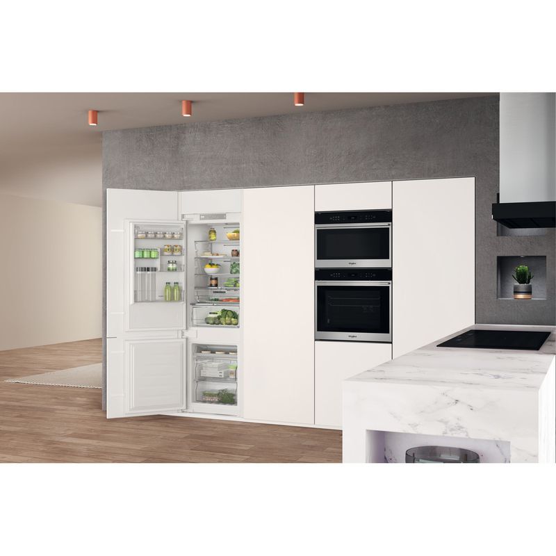 Whirlpool Combinazione Frigorifero/Congelatore Da incasso WHC18 T323 Bianco 2 porte Lifestyle perspective open