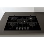 Whirlpool-Piano-cottura-GOA-7523-NB-Nero-GAS-Lifestyle-frontal-top-down