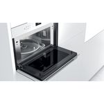 Whirlpool-Microonde-Da-incasso-W7-MD440-WH-Bianco-Elettronico-31-Microonde---grill-1000-Lifestyle-perspective-open