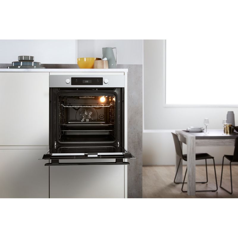Whirlpool-Forno-Da-incasso-OAKZ9-1395-P-IX-Elettrico-A--Lifestyle-frontal-open