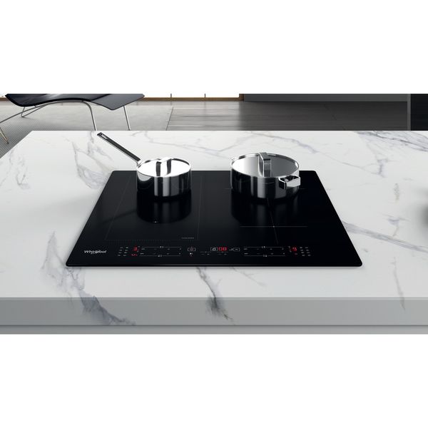 Whirlpool Piano cottura WL B8160 NE Nero Induction vitroceramic Lifestyle frontal top down