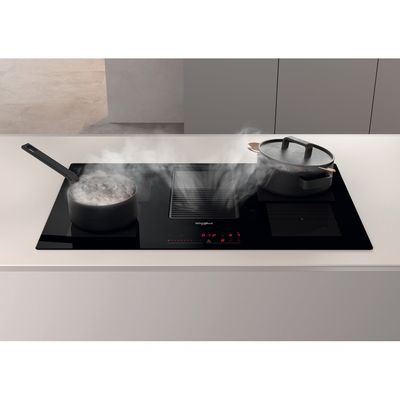 Whirlpool-Venting-cooktop-WVH-92-K-Nero-Lifestyle-frontal-top-down