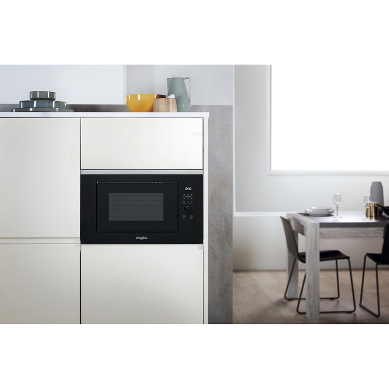 Whirlpool Microonde Da incasso WMF250G Inox Elettronico 25 Microonde + grill 900 Lifestyle frontal
