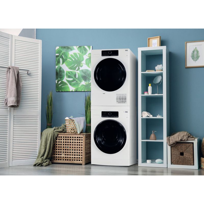 Whirlpool WASHING SKD300 Lifestyle perspective