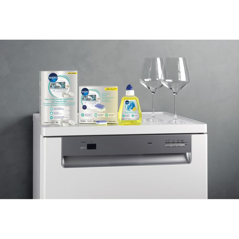 Whirlpool DISHWASHING SAT100 Lifestyle detail
