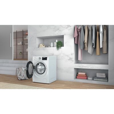 Whirlpool-Lavabiancheria-A-libera-installazione-W8-W046WR-IT-Bianco-Carica-frontale-A-Lifestyle-perspective-open