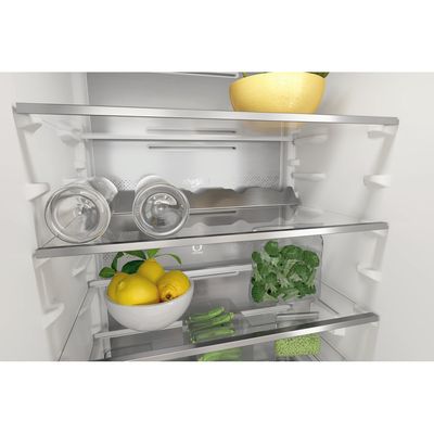 Whirlpool-Combinazione-Frigorifero-Congelatore-Da-incasso-WHC18-T332-Bianco-2-porte-Lifestyle-detail
