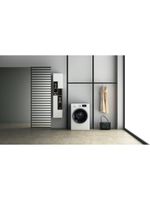 Whirlpool-Lavasciugabiancheria-A-libera-installazione-FFWDD-107625-WBS-IT-Bianco-Carica-frontale-Lifestyle-frontal