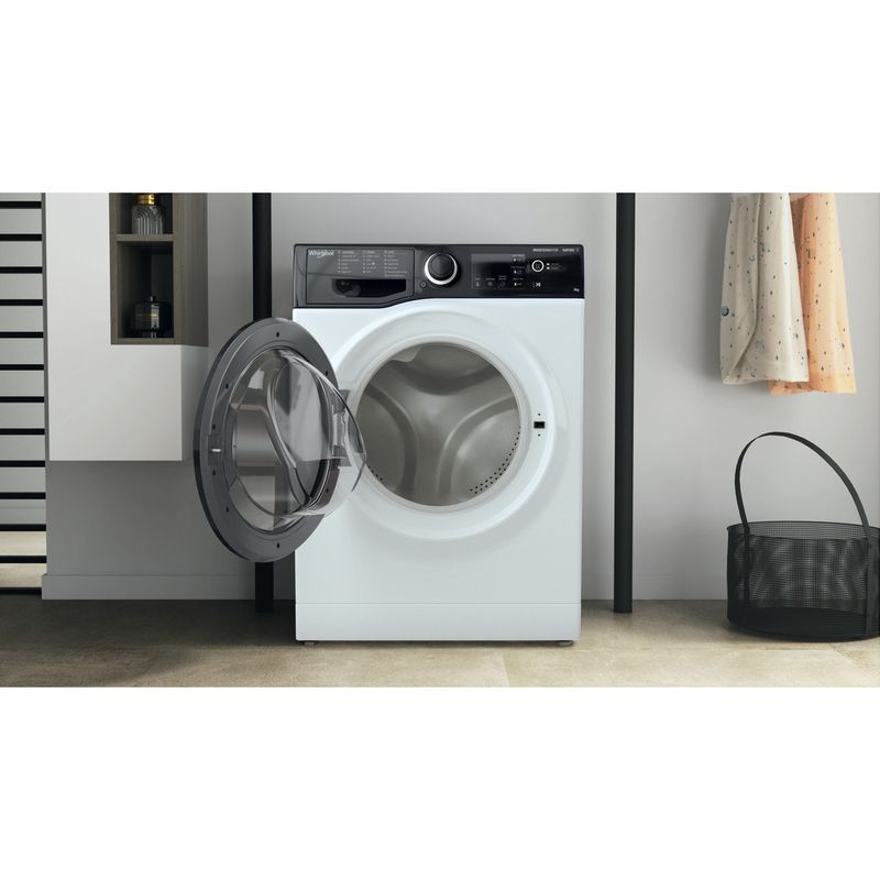 Whirlpool Lavabiancheria A libera installazione WSB 725 D IT Bianco Carica frontale B Lifestyle frontal open