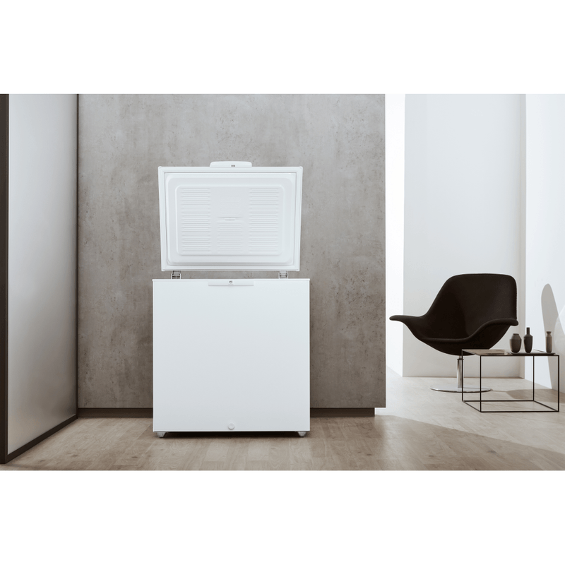 Whirlpool-Congelatore-A-libera-installazione-WH2011-A-E-Bianco-Lifestyle-frontal