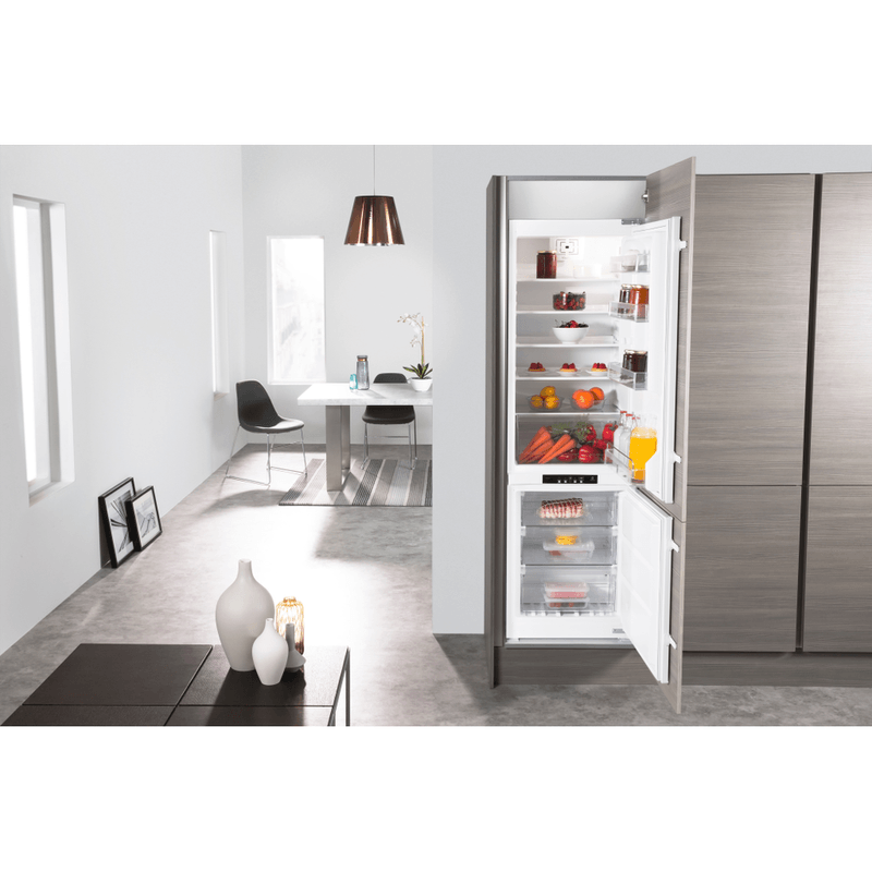 Whirlpool-Combinazione-Frigorifero-Congelatore-Da-incasso-ART-459-A--NF-1-Bianco-2-porte-Lifestyle-frontal-open
