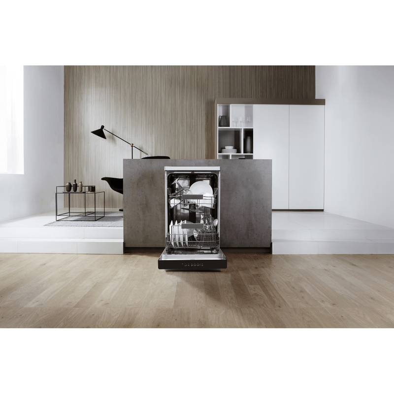 Whirlpool-Lavastoviglie-A-libera-installazione-WSFC-3M17-X-A-libera-installazione-A--Lifestyle-frontal-open