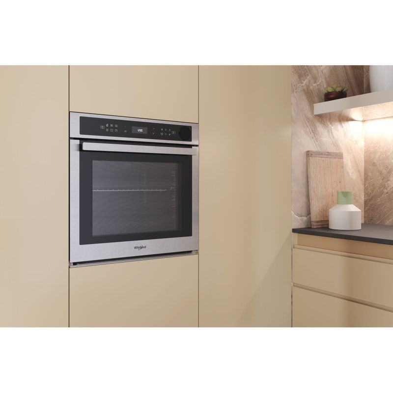 Whirlpool Forno Da incasso AKZ9S 8220 IX Elettrico A+ Lifestyle perspective