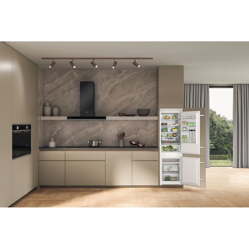 Whirlpool Combinazione Frigorifero/Congelatore Da incasso WHC18 T132 Bianco 2 porte Lifestyle frontal open