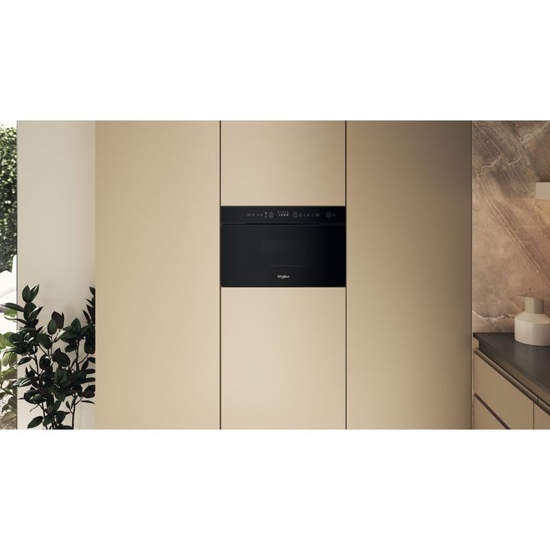 Whirlpool Microonde Da incasso WMN14BB Nero Elettronico 22 Microonde + grill 750 Lifestyle frontal
