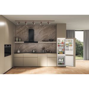 Whirlpool Combinazione Frigorifero/Congelatore Da incasso WHC18D011A2 Bianco 2 porte Lifestyle frontal open