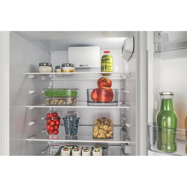 Whirlpool Combinazione Frigorifero/Congelatore Da incasso WHC18D011A2 Bianco 2 porte Lifestyle detail
