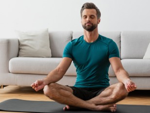 Yoga: i Benefici dell'Allenamento in Casa  image